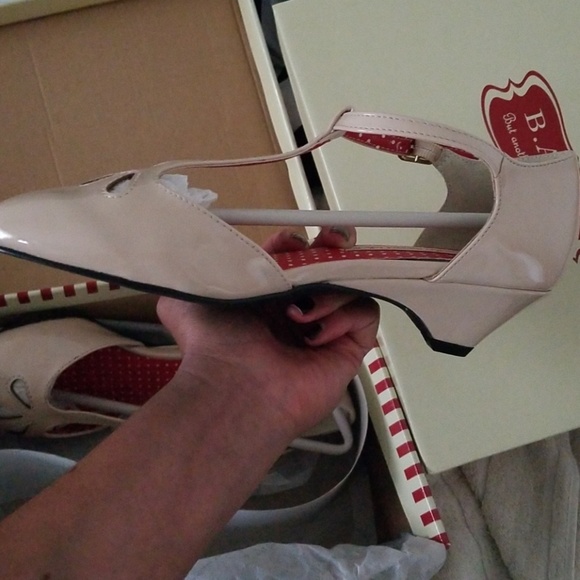 B.A.I.T FOOTWEAR - Picture 3 of 3